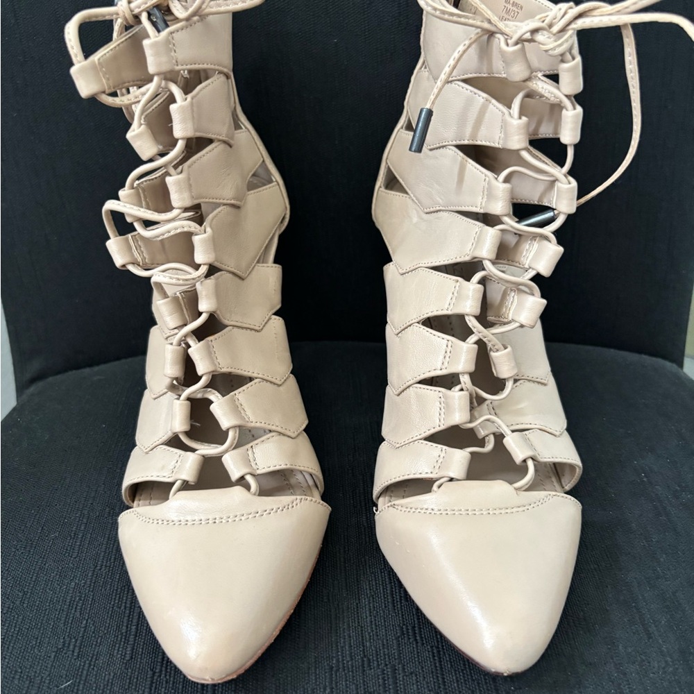 Vero Cuoio Tan Stiletto Heels with Intricate Lacing